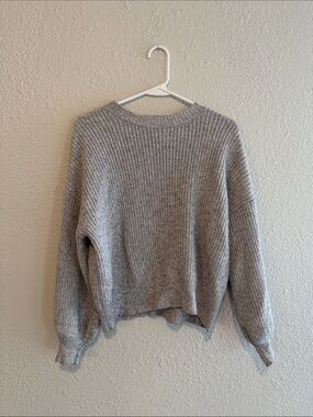 Forever 21 Light Gray Ribbed Crewneck Sweater